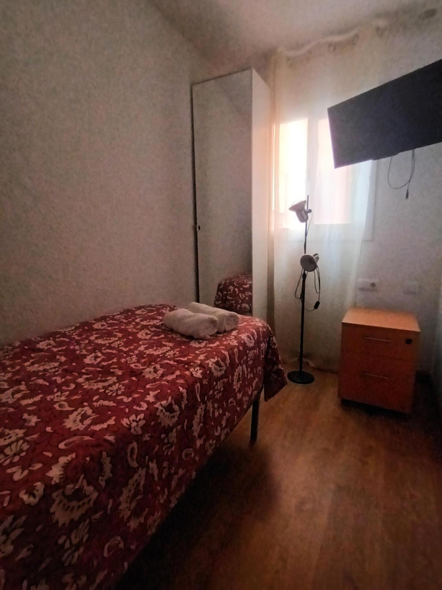 Apartamento Paris L'Hospitalet de Llobregat Exteriér fotografie